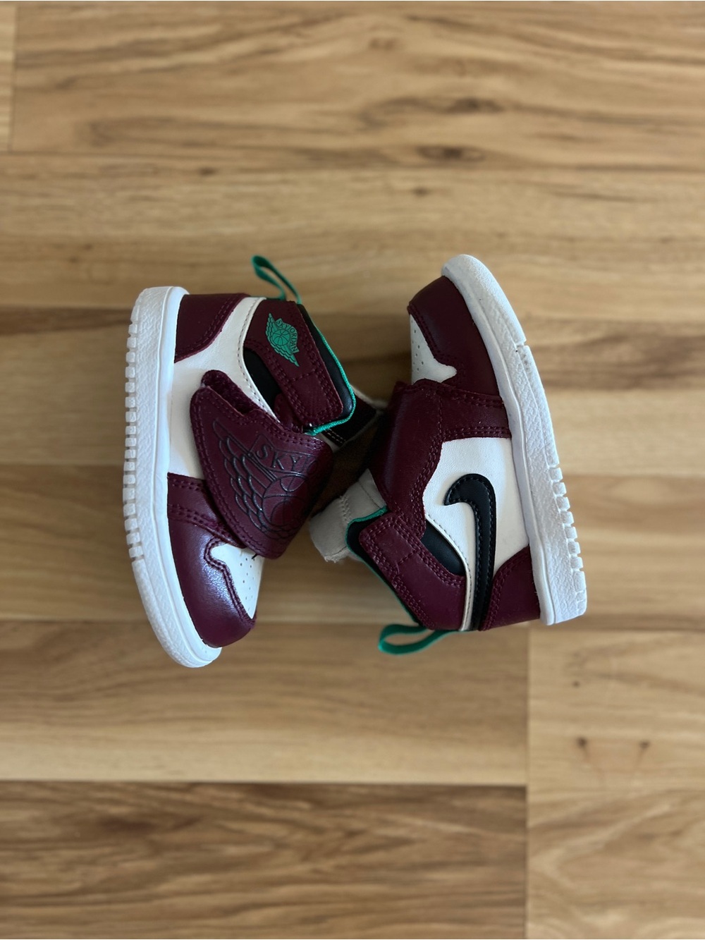 Nike Jordan Sneaker in Burgundy and White Velcro closure Size 5C Boys & Girls